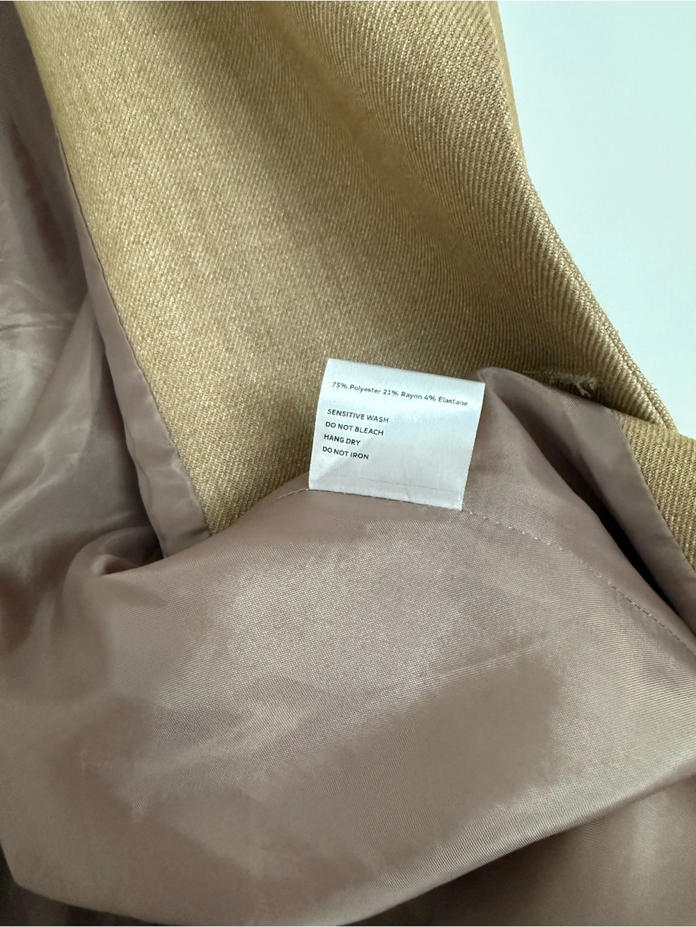 Source unknown Nangy double-breasted cinched blazer in tan beige - Picture 3 of 4